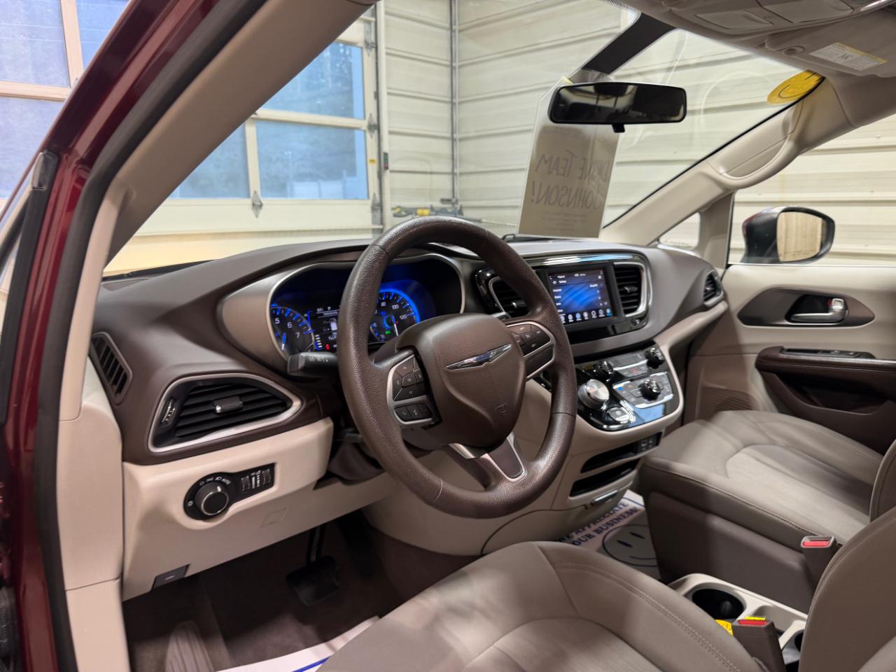 Chrysler Voyager LX FWD 2020