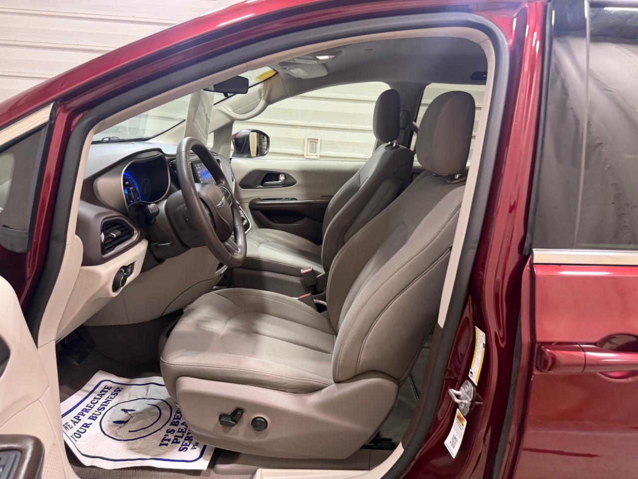 Chrysler Voyager LX FWD 2020