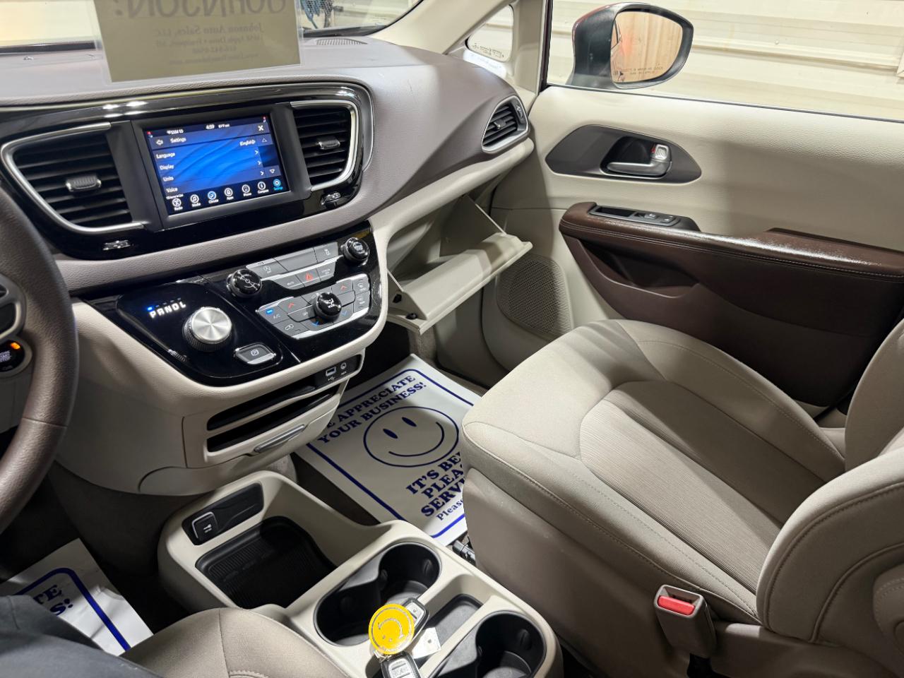 Chrysler Voyager LX FWD 2020