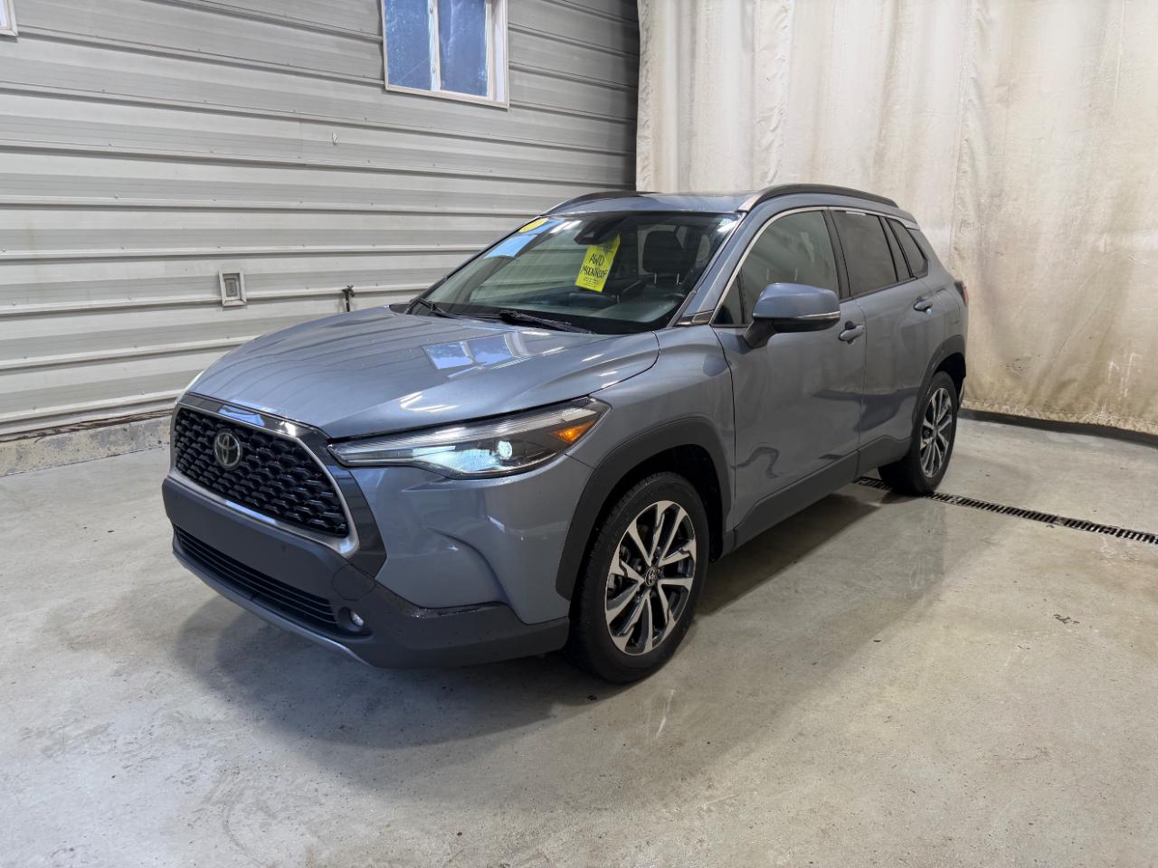 Toyota Corolla Cross XLE 4WD (Natl) 2022