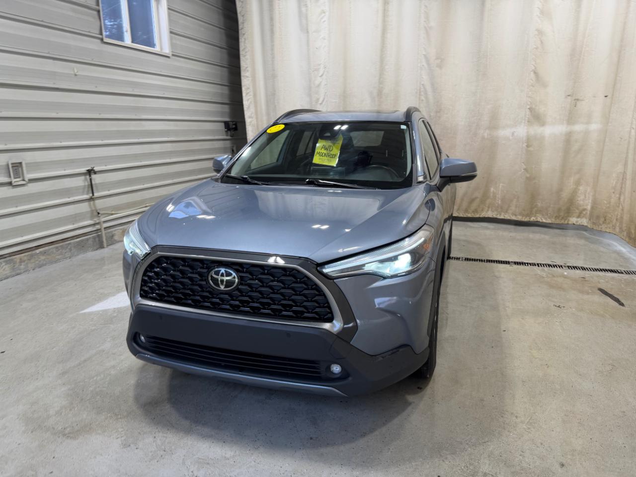 Toyota Corolla Cross XLE 4WD (Natl) 2022