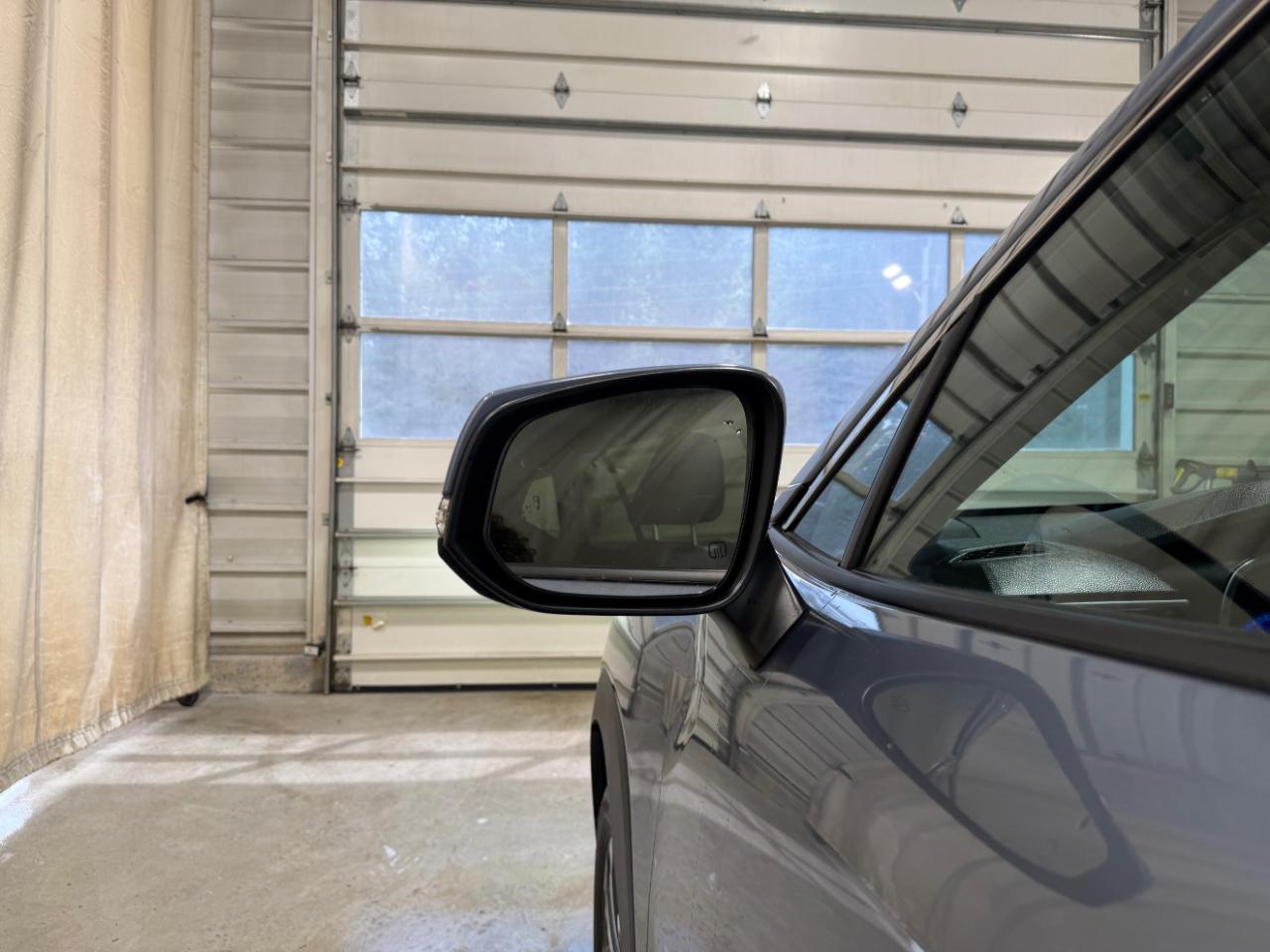 Toyota Corolla Cross XLE 4WD (Natl) 2022
