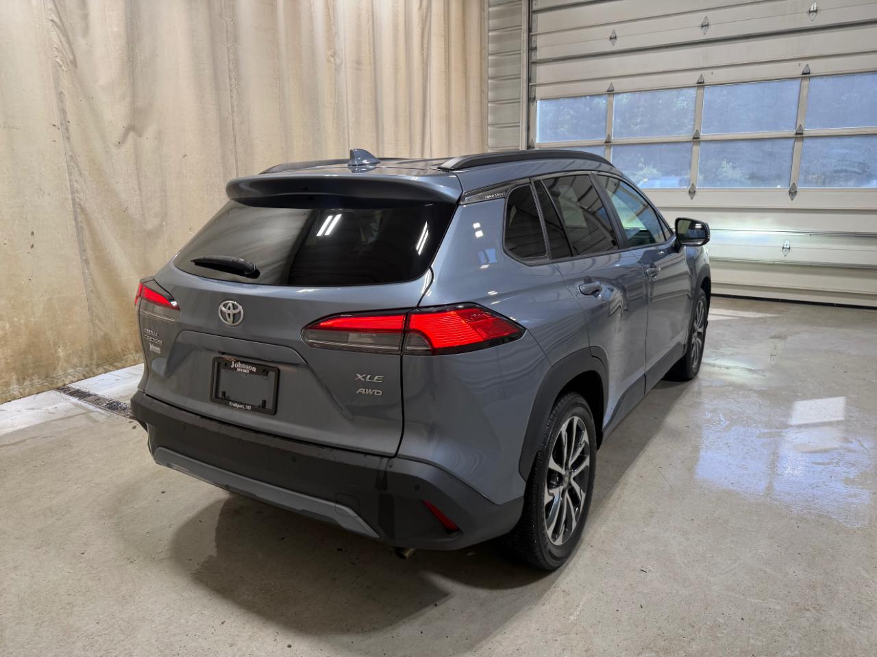 Toyota Corolla Cross XLE 4WD (Natl) 2022
