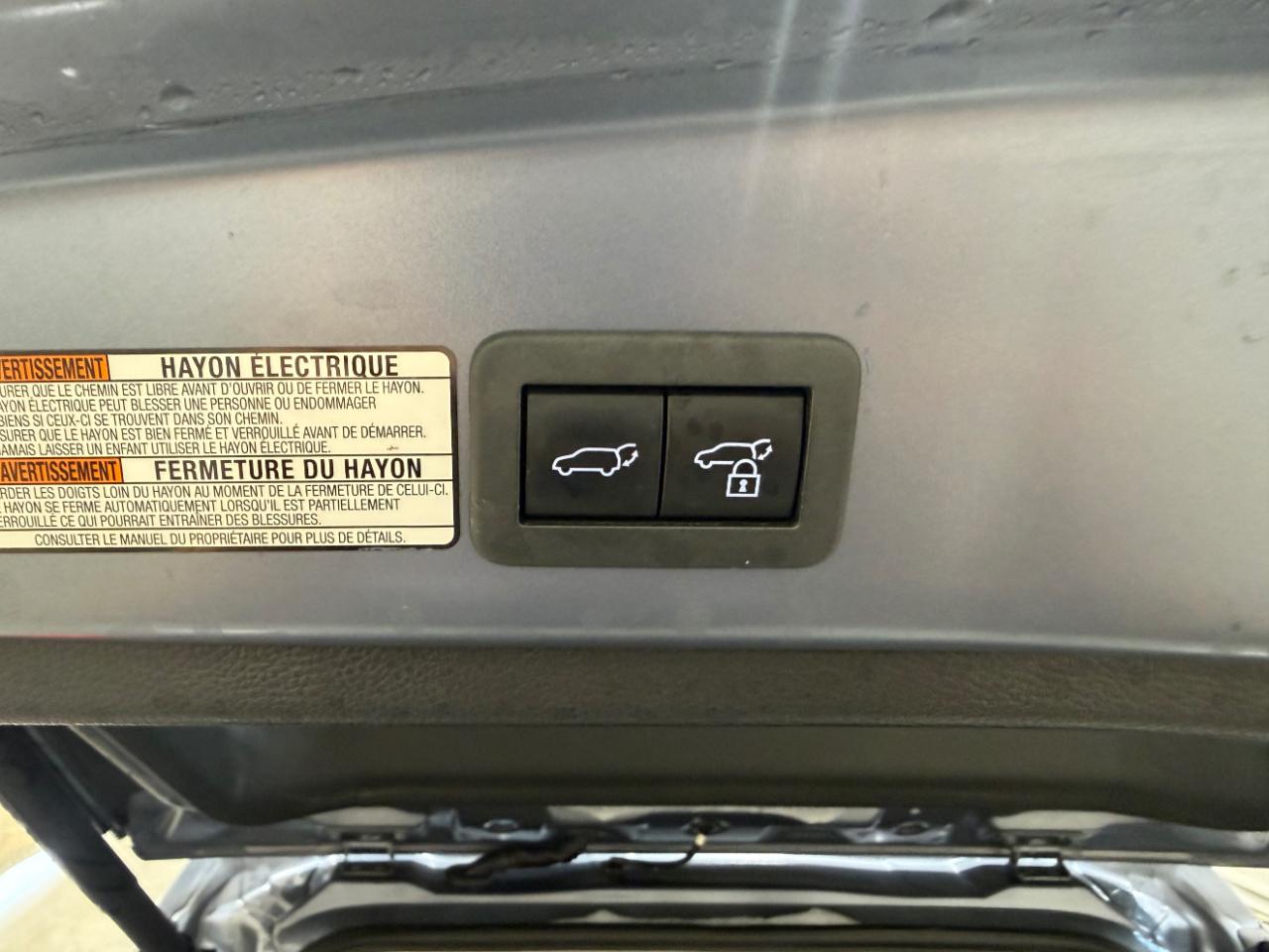 Toyota Corolla Cross XLE 4WD (Natl) 2022