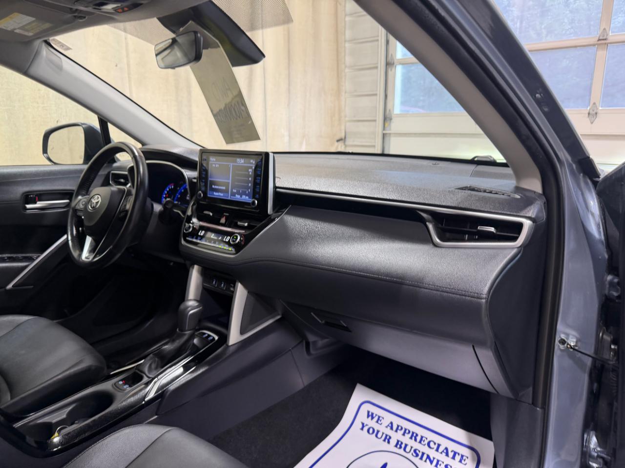 Toyota Corolla Cross XLE 4WD (Natl) 2022