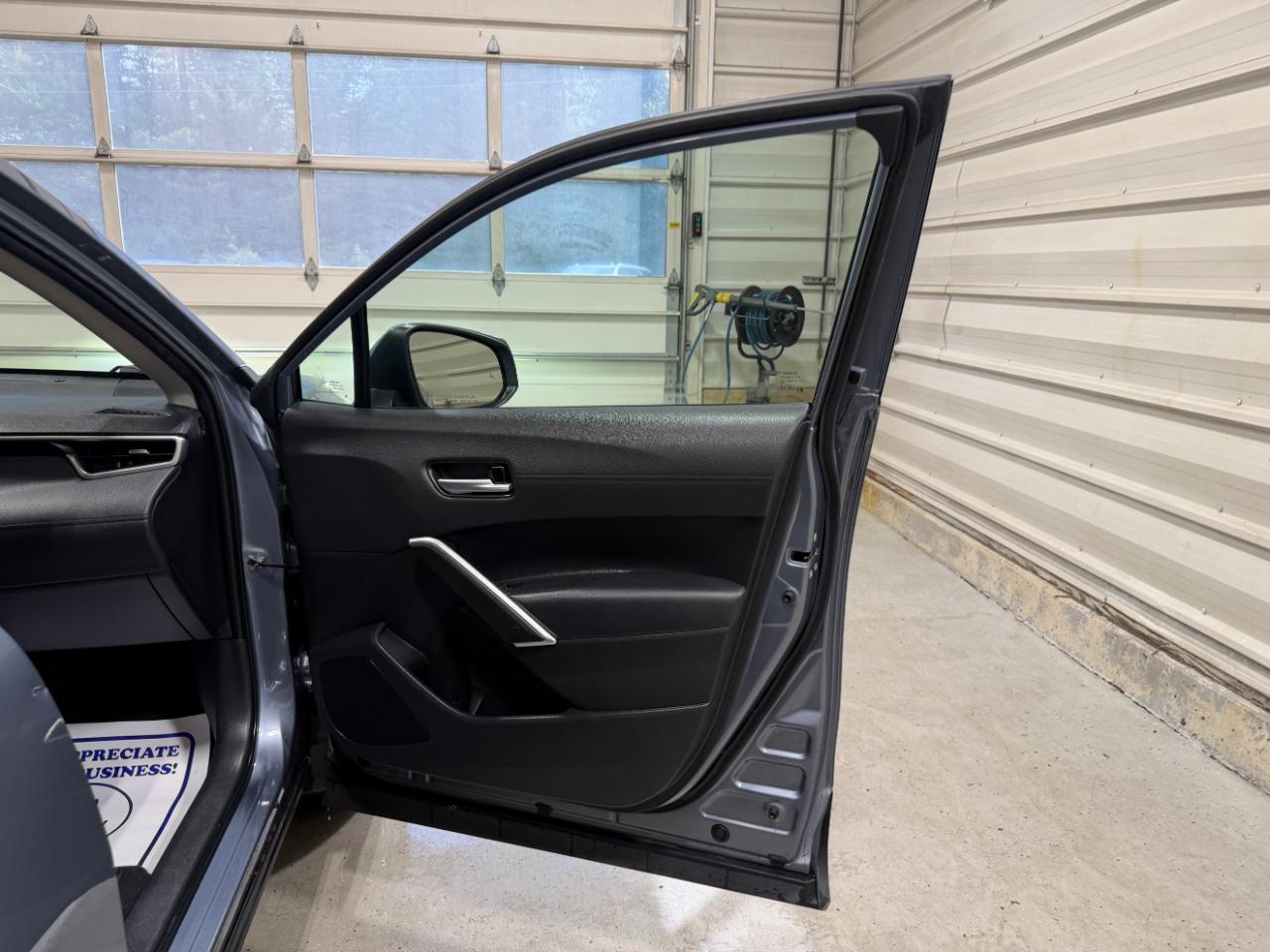 Toyota Corolla Cross XLE 4WD (Natl) 2022