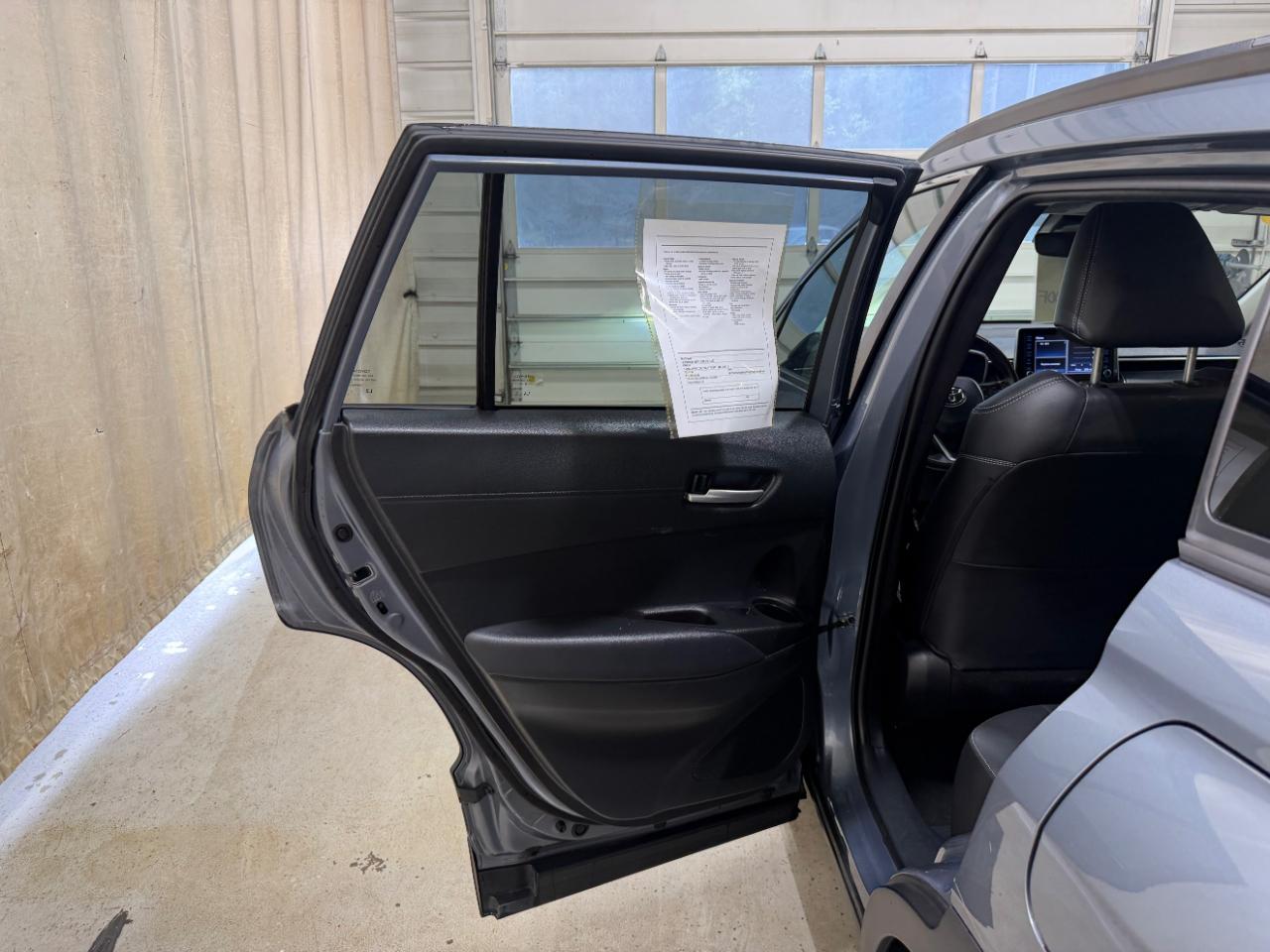 Toyota Corolla Cross XLE 4WD (Natl) 2022
