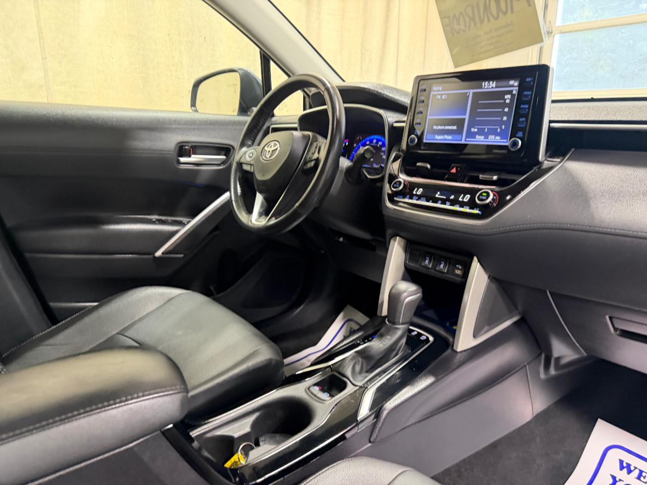 Toyota Corolla Cross XLE 4WD (Natl) 2022