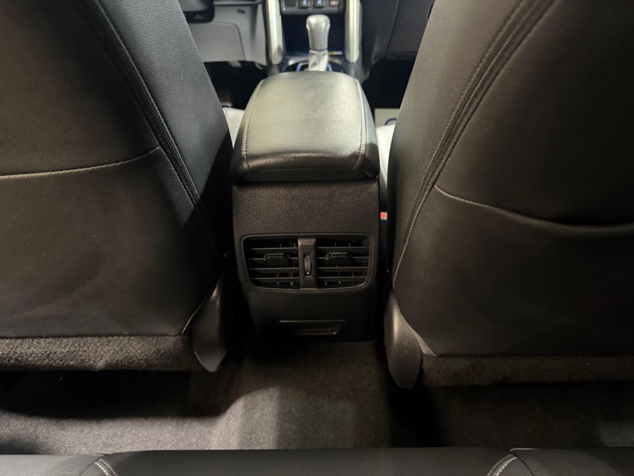 Toyota Corolla Cross XLE 4WD (Natl) 2022