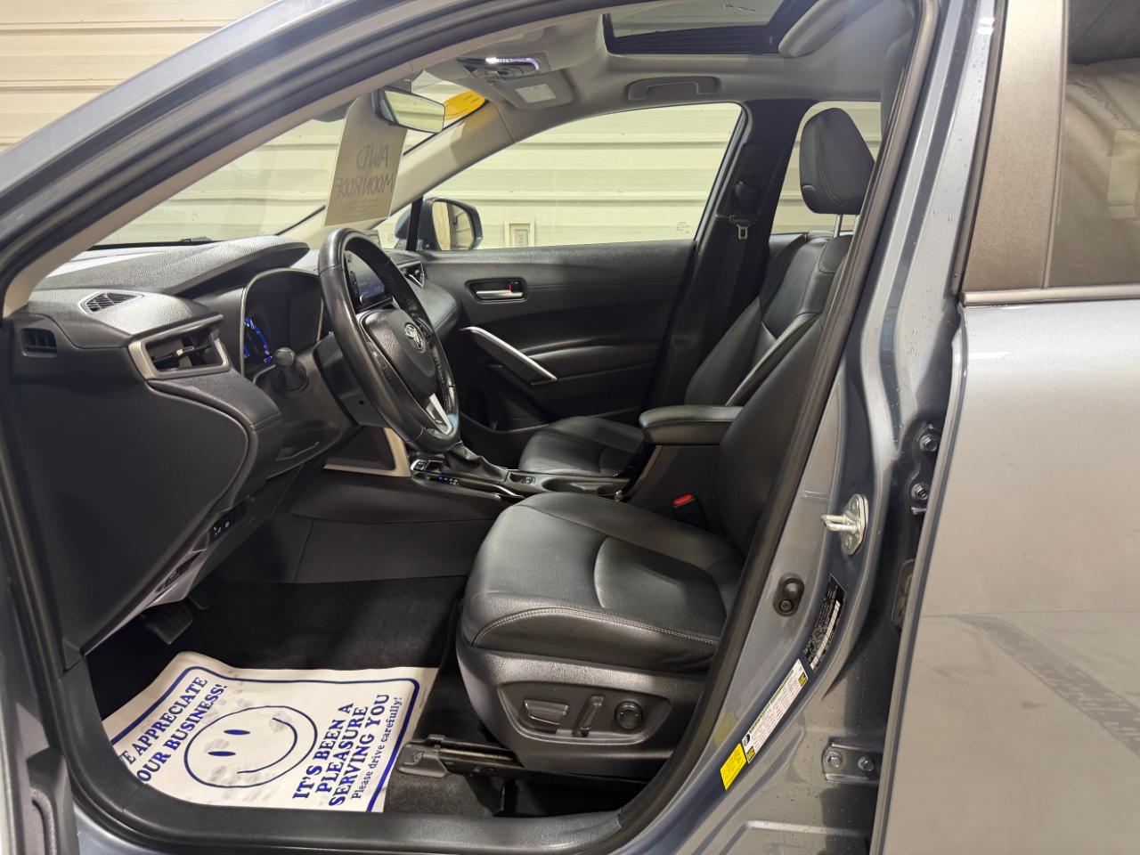 Toyota Corolla Cross XLE 4WD (Natl) 2022