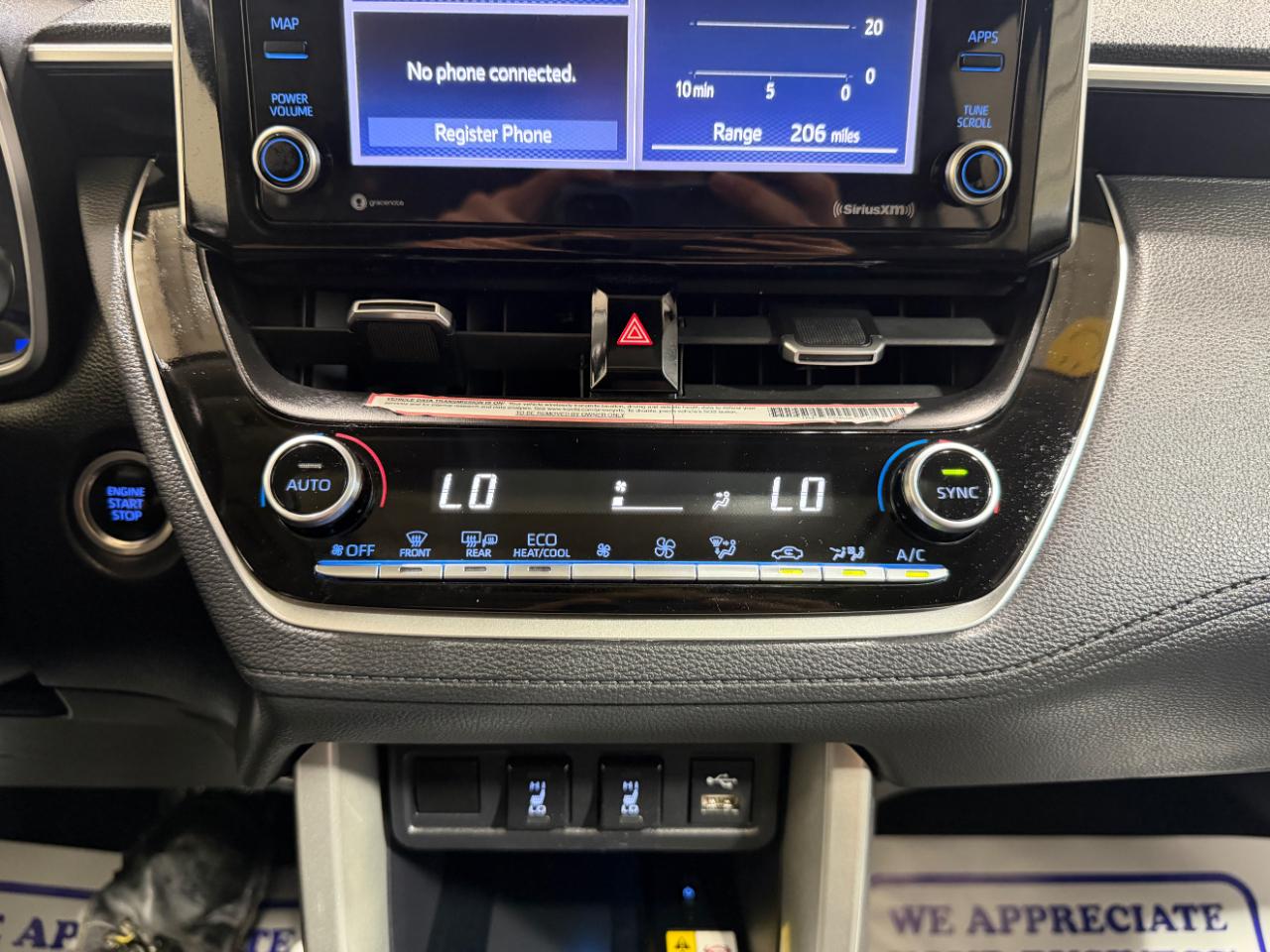 Toyota Corolla Cross XLE 4WD (Natl) 2022