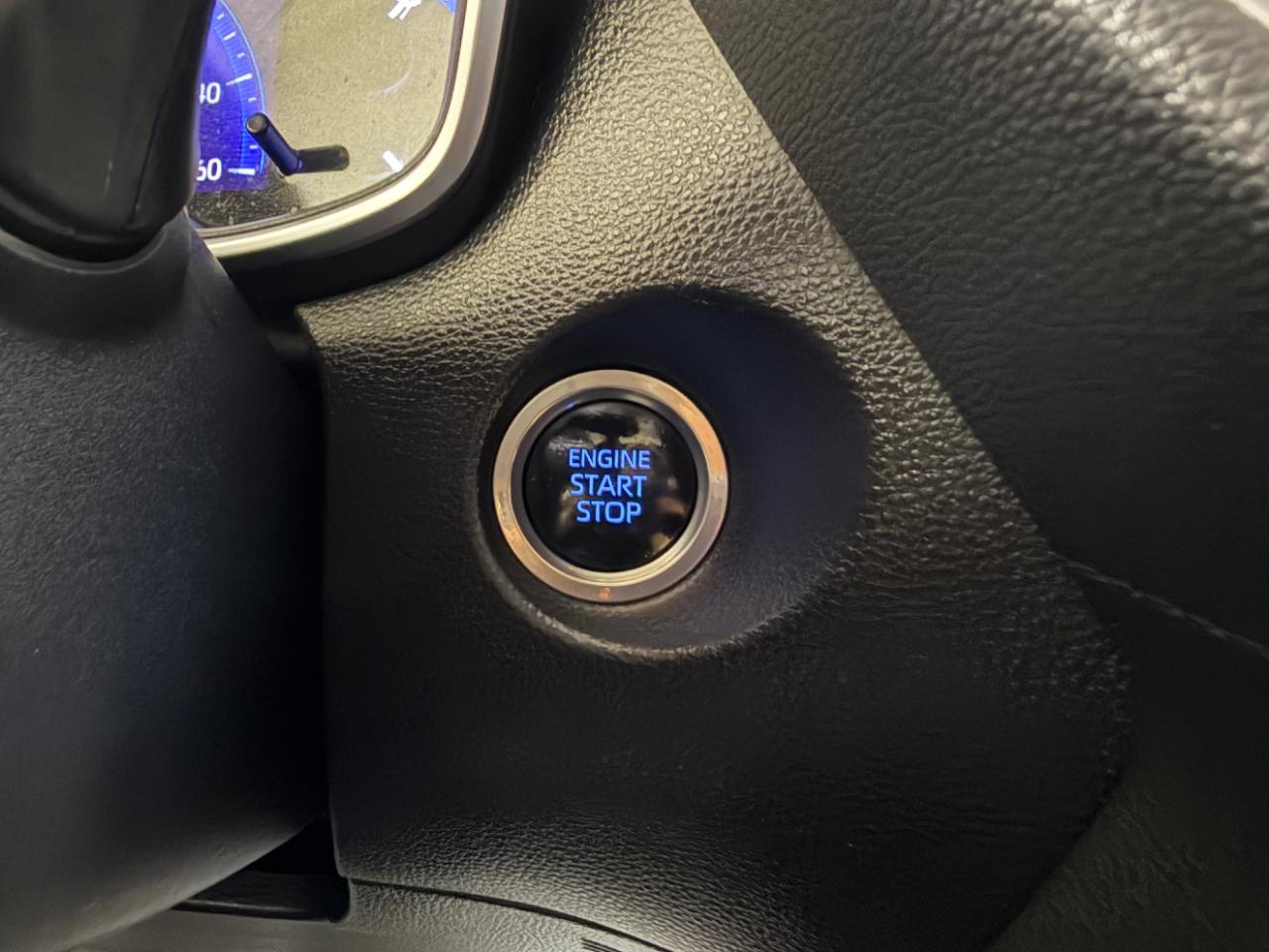 Toyota Corolla Cross XLE 4WD (Natl) 2022