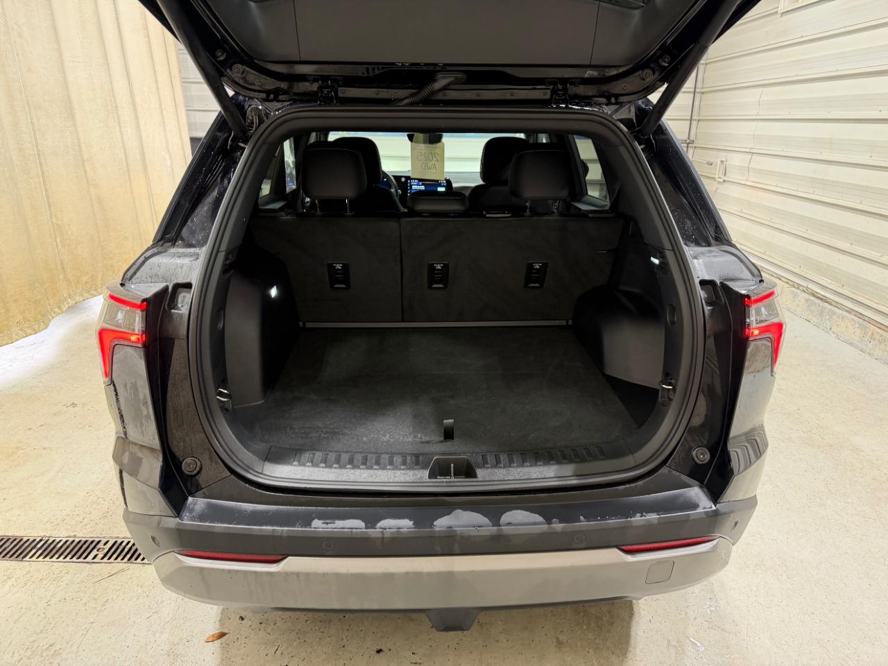 Chevrolet Equinox AWD 4dr LT w/2LT 2025