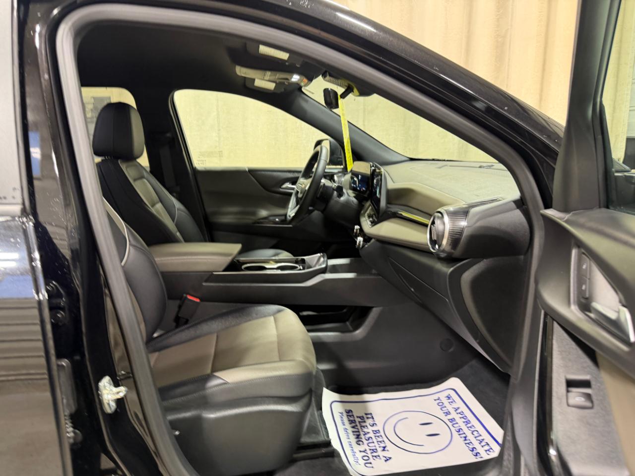 Chevrolet Equinox AWD 4dr LT w/2LT 2025