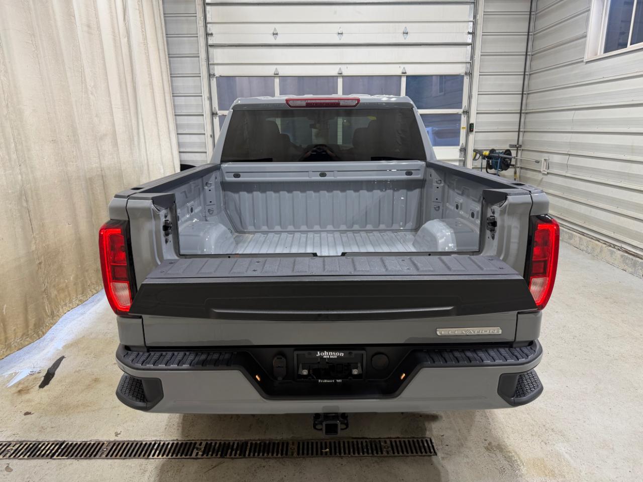 GMC Sierra 1500 4WD Crew Cab 147" Elevation w/3VL 2024