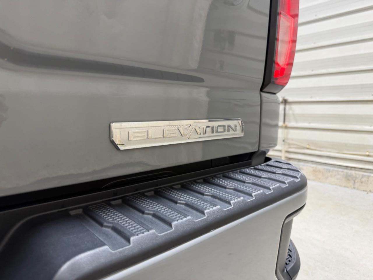 GMC Sierra 1500 4WD Crew Cab 147" Elevation w/3VL 2024