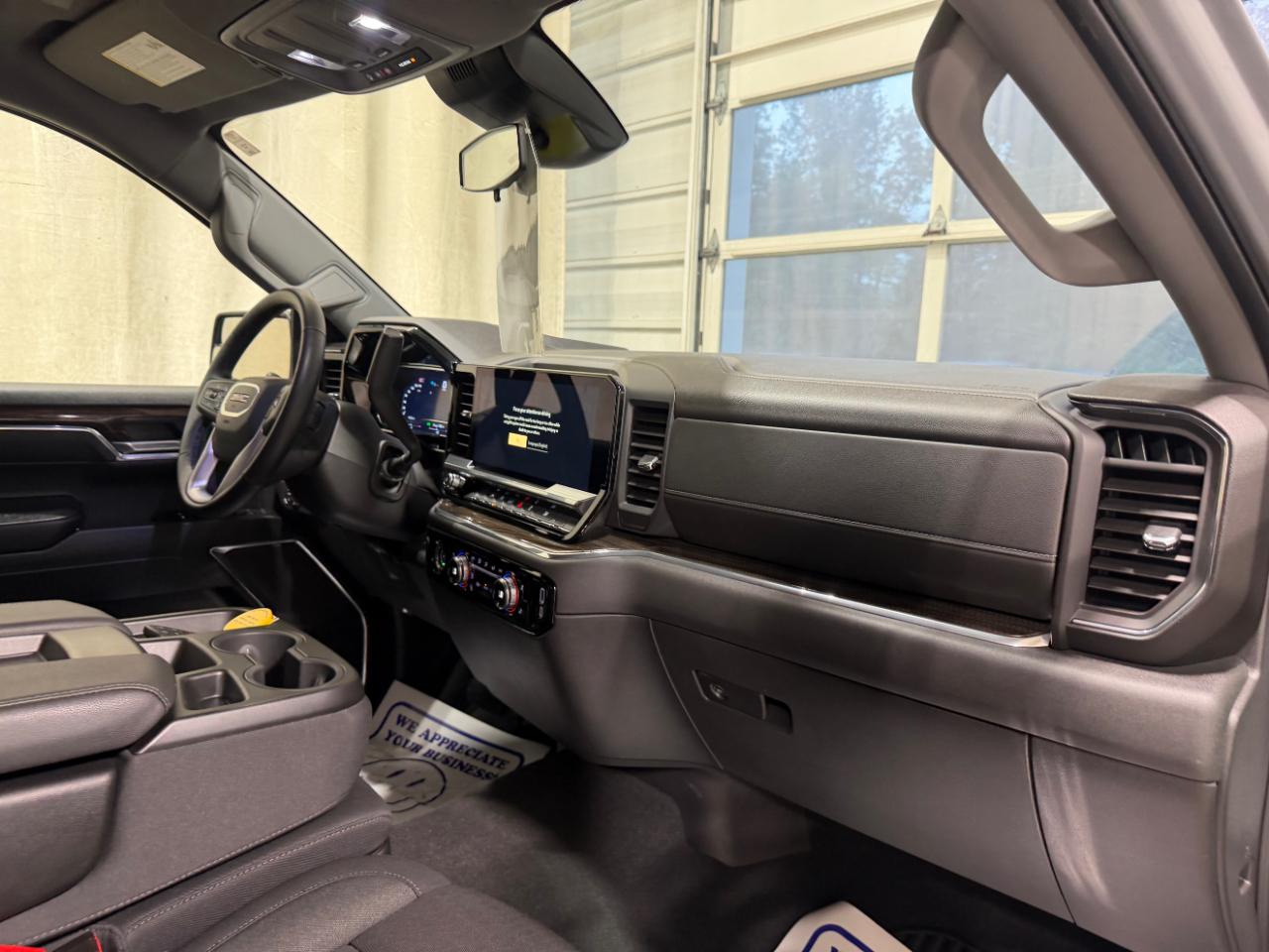 GMC Sierra 1500 4WD Crew Cab 147" Elevation w/3VL 2024