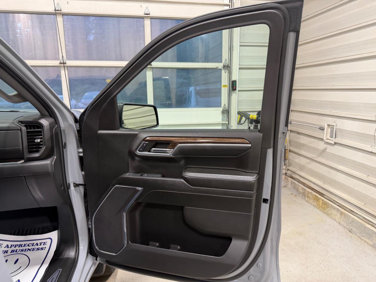 GMC Sierra 1500 4WD Crew Cab 147" Elevation w/3VL 2024