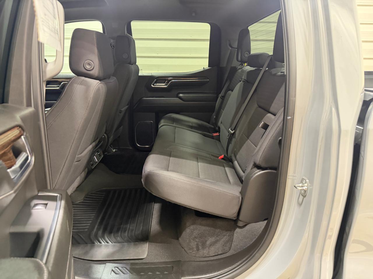 GMC Sierra 1500 4WD Crew Cab 147" Elevation w/3VL 2024