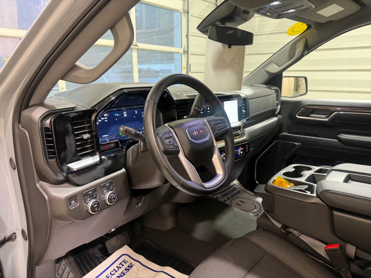GMC Sierra 1500 4WD Crew Cab 147" Elevation w/3VL 2024