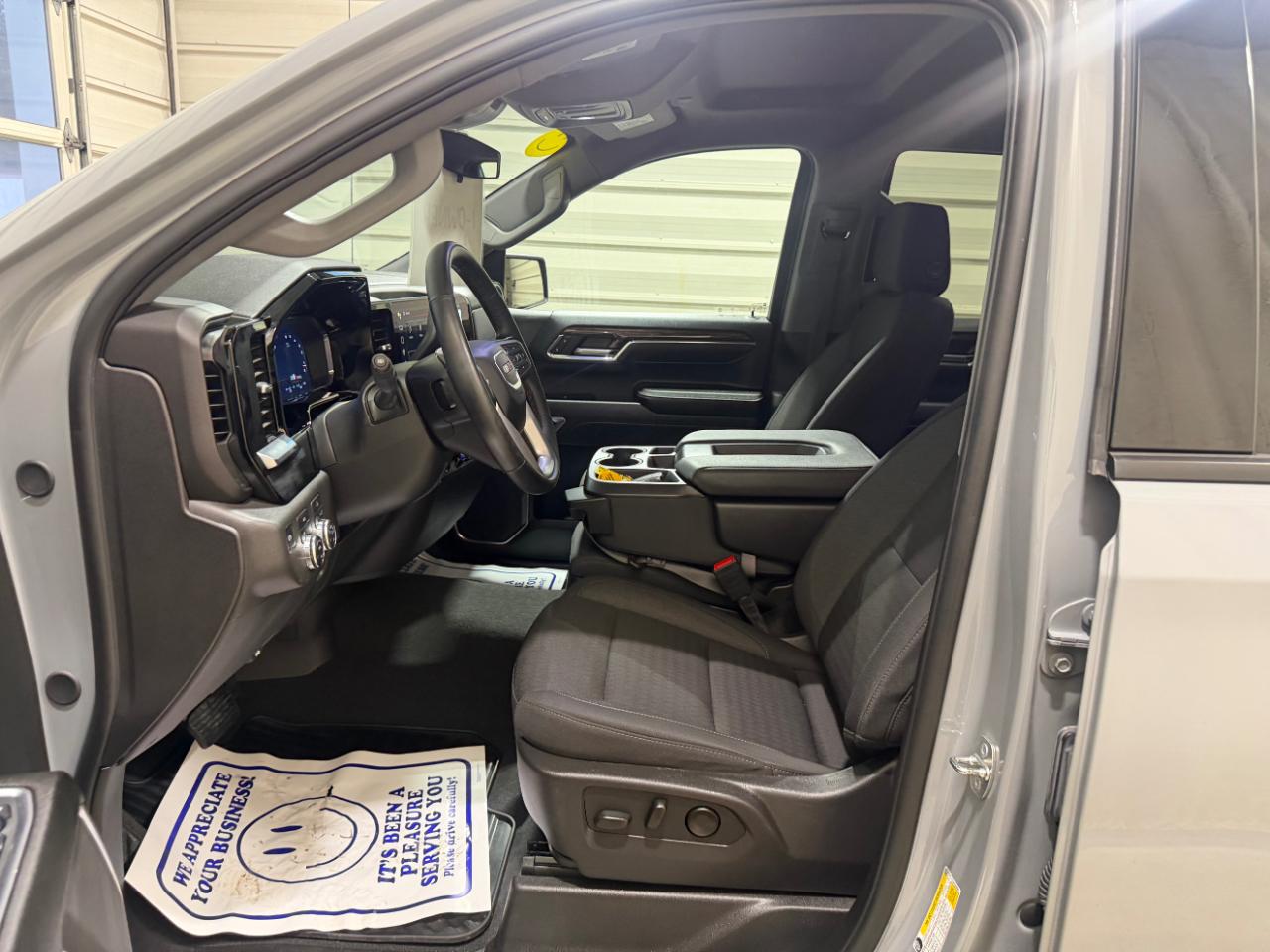 GMC Sierra 1500 4WD Crew Cab 147" Elevation w/3VL 2024