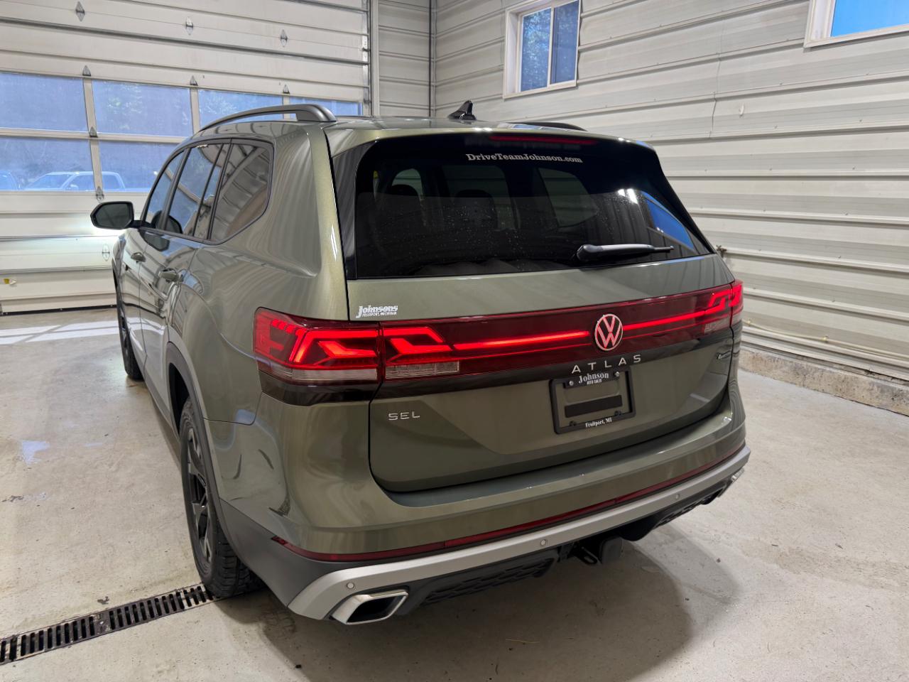 Volkswagen Atlas 2.0T Peak Edition SEL 4MOTION 2024