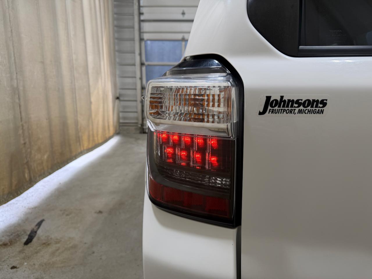 Toyota 4Runner SR5 Premium 4WD (Natl) 2021