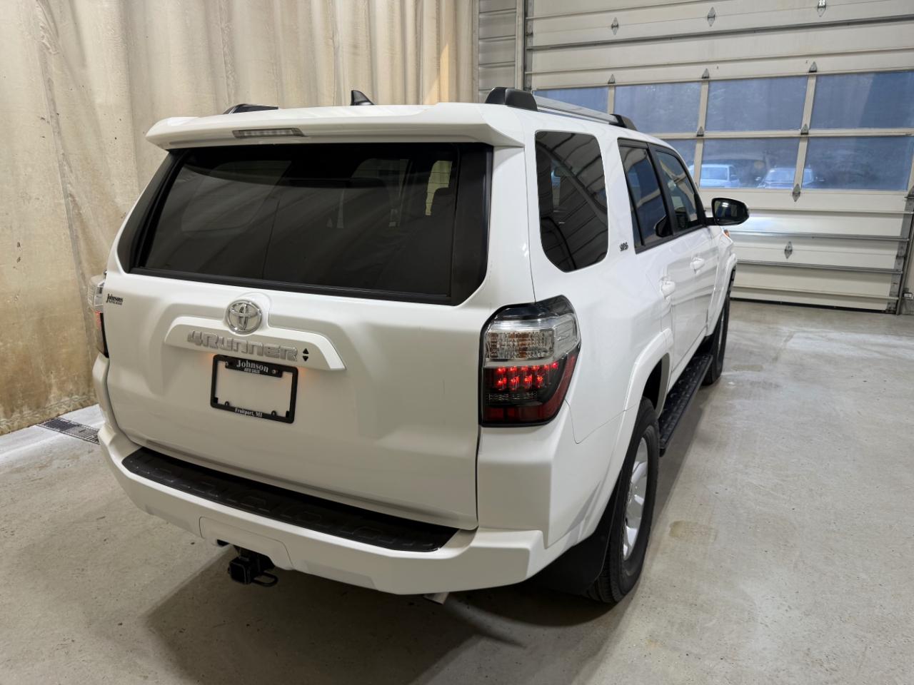 Toyota 4Runner SR5 Premium 4WD (Natl) 2021