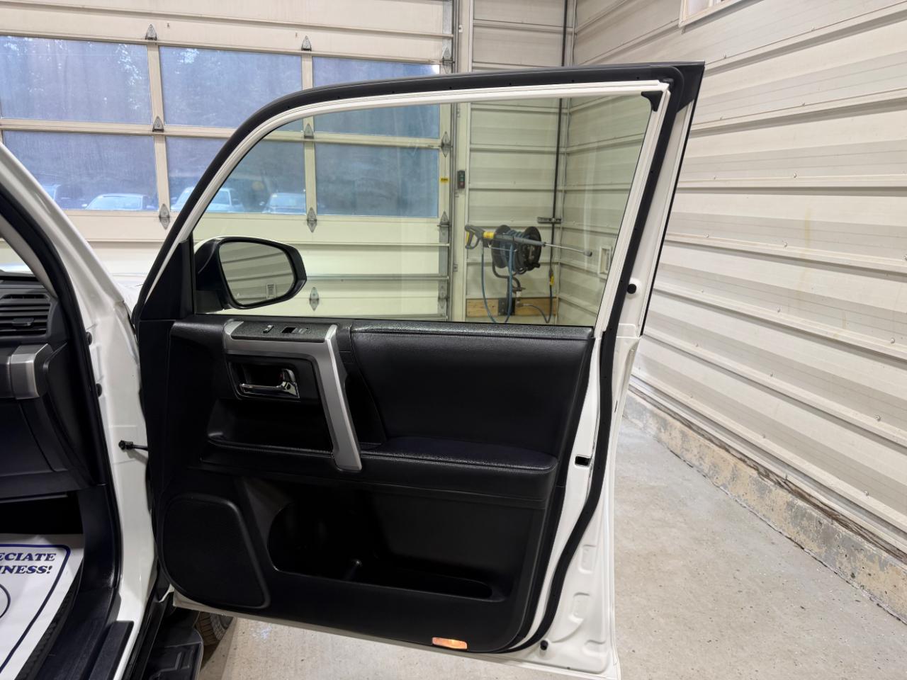 Toyota 4Runner SR5 Premium 4WD (Natl) 2021