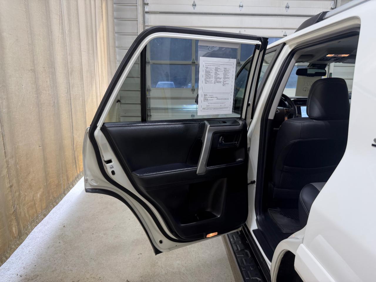 Toyota 4Runner SR5 Premium 4WD (Natl) 2021