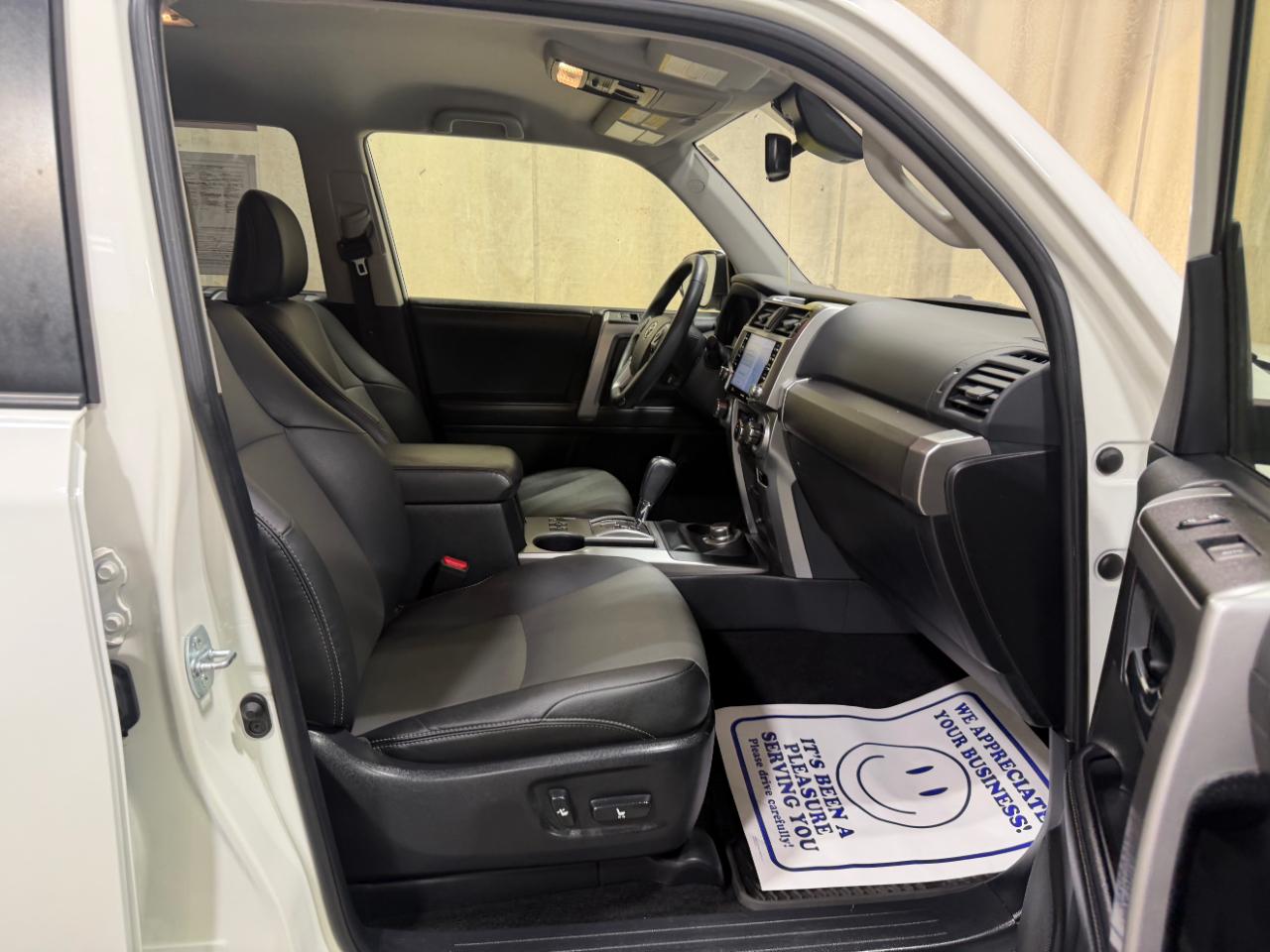 Toyota 4Runner SR5 Premium 4WD (Natl) 2021