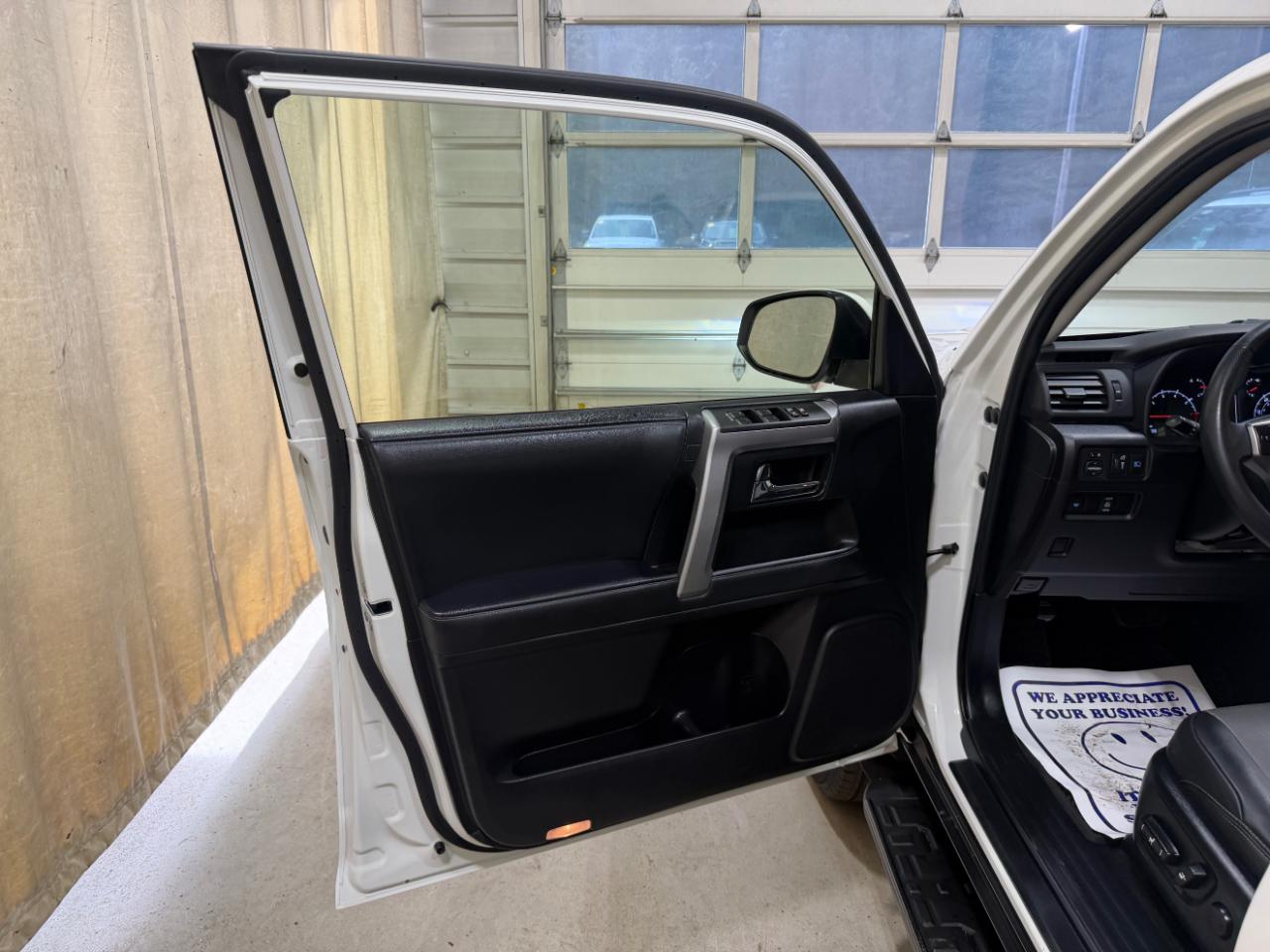Toyota 4Runner SR5 Premium 4WD (Natl) 2021