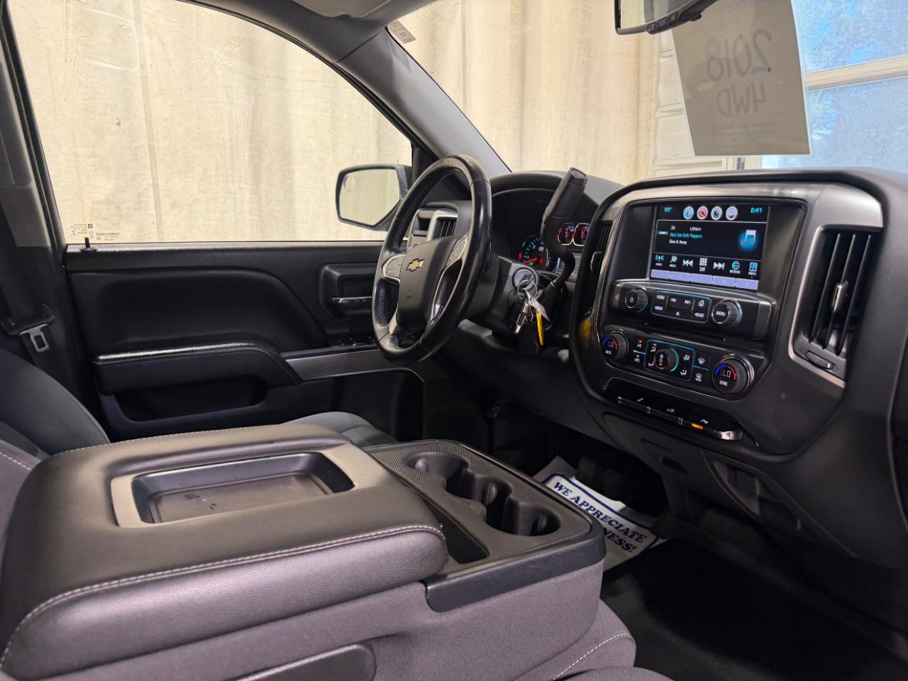Chevrolet Silverado 1500 4WD Crew Cab 143.5" LT w/1LT 2018