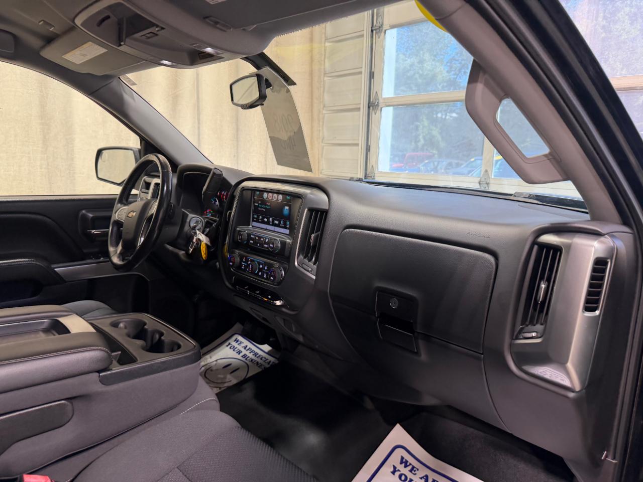 Chevrolet Silverado 1500 4WD Crew Cab 143.5" LT w/1LT 2018