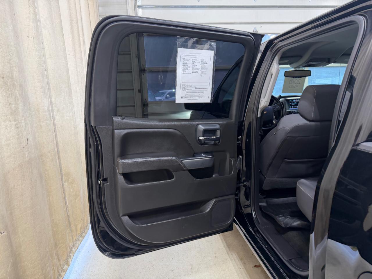 Chevrolet Silverado 1500 4WD Crew Cab 143.5" LT w/1LT 2018