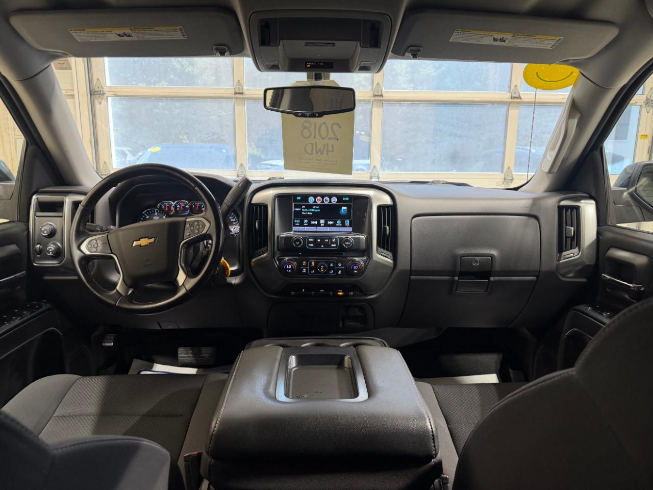 Chevrolet Silverado 1500 4WD Crew Cab 143.5" LT w/1LT 2018