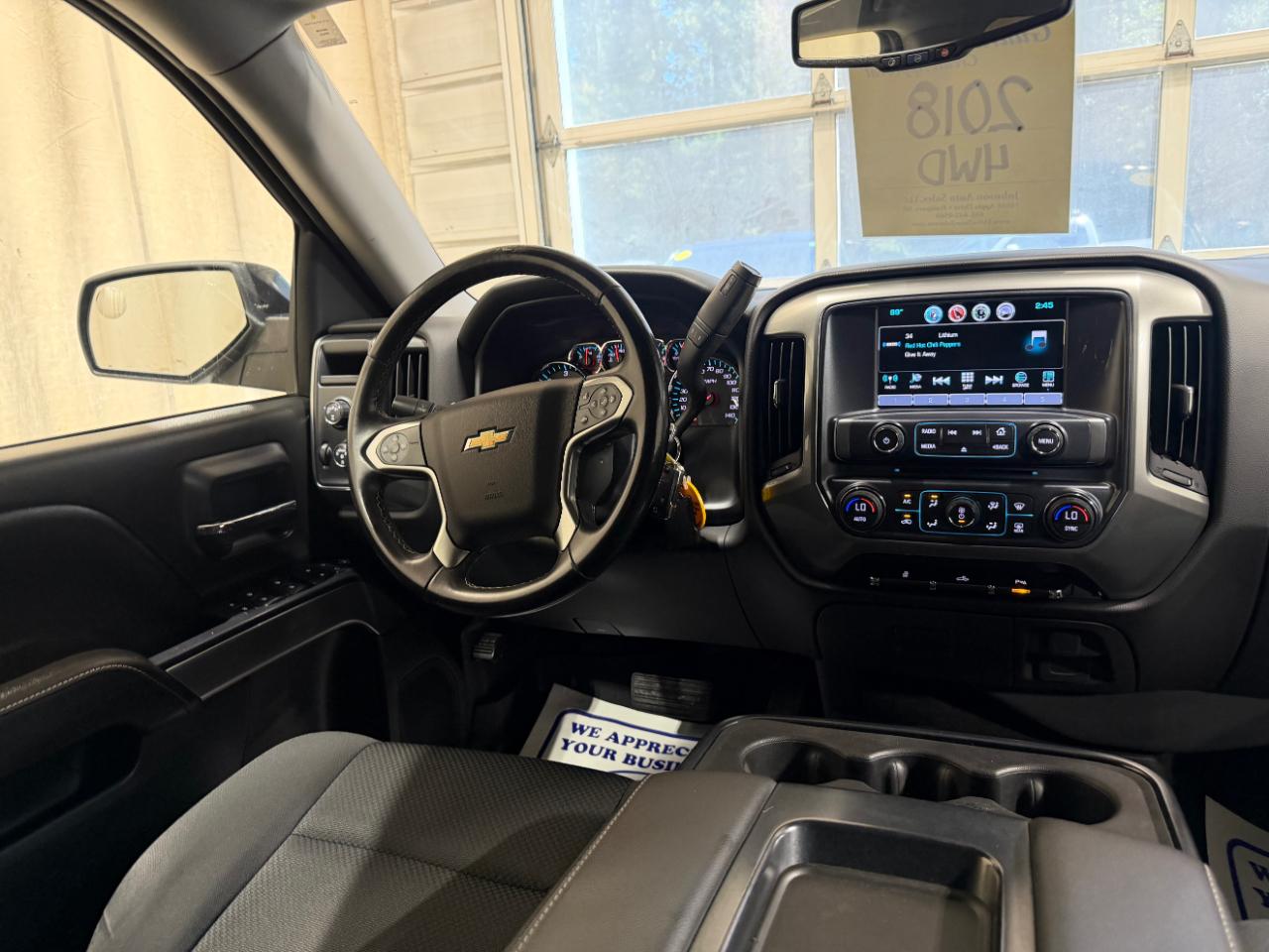 Chevrolet Silverado 1500 4WD Crew Cab 143.5" LT w/1LT 2018