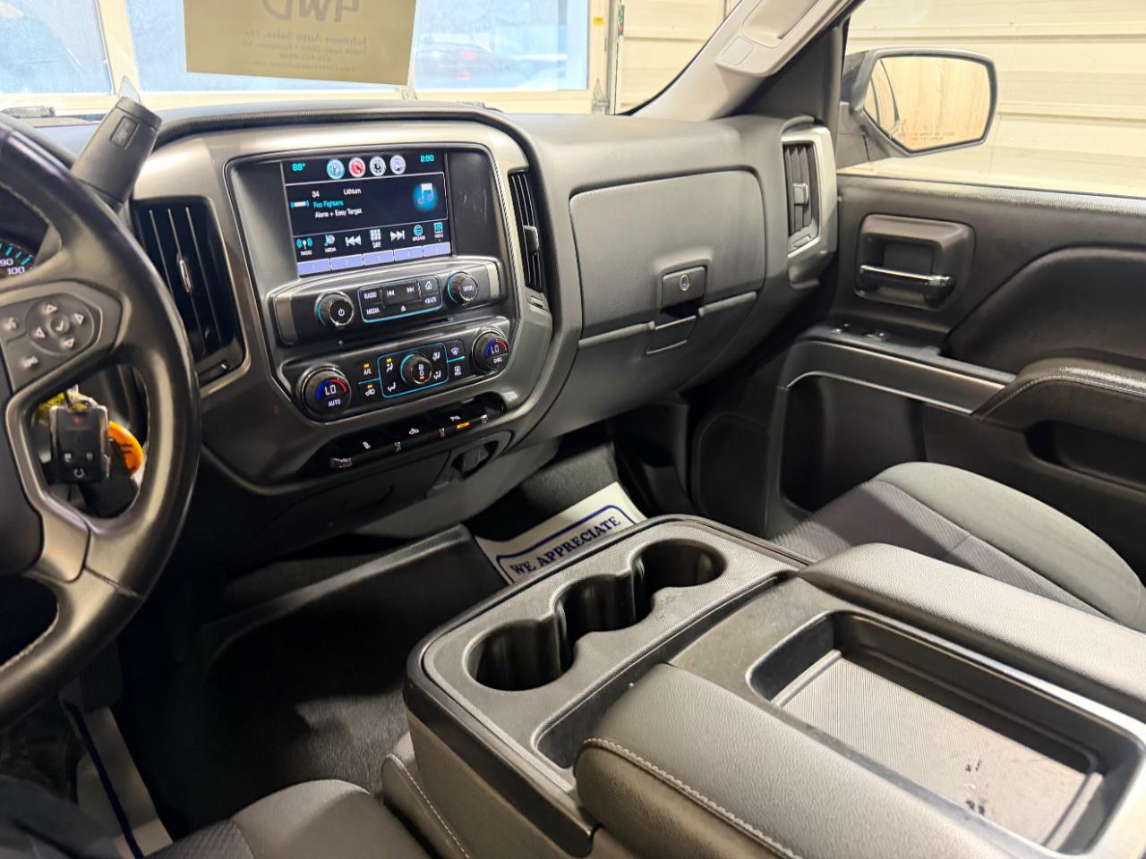 Chevrolet Silverado 1500 4WD Crew Cab 143.5" LT w/1LT 2018