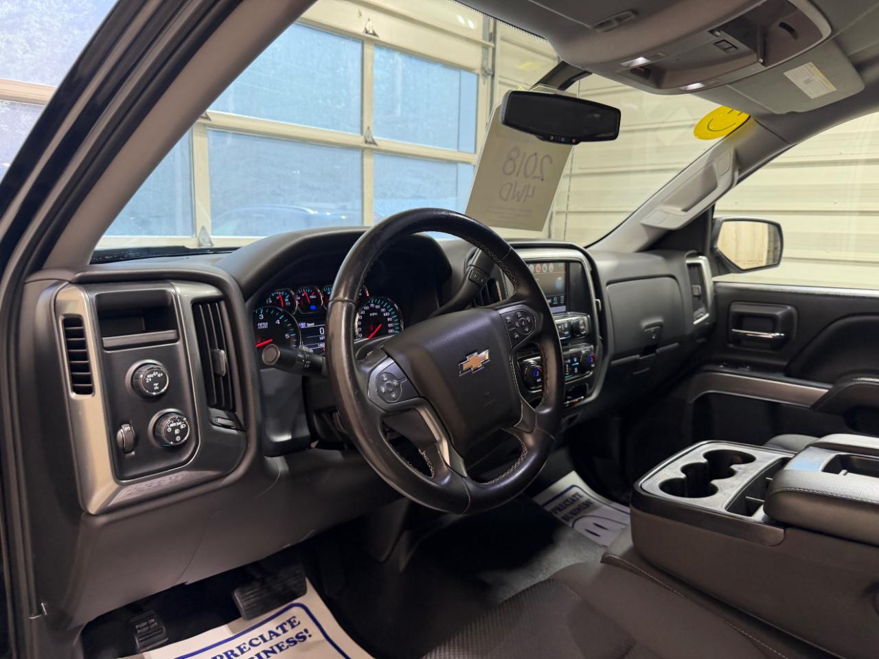Chevrolet Silverado 1500 4WD Crew Cab 143.5" LT w/1LT 2018