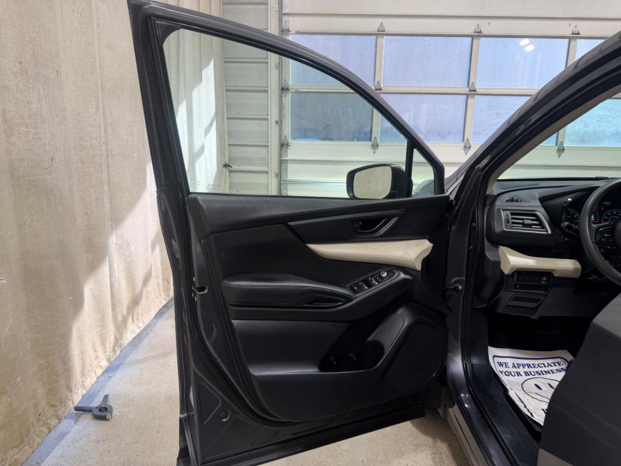 Subaru Ascent Premium 4D SUV 8-Passenger 2021