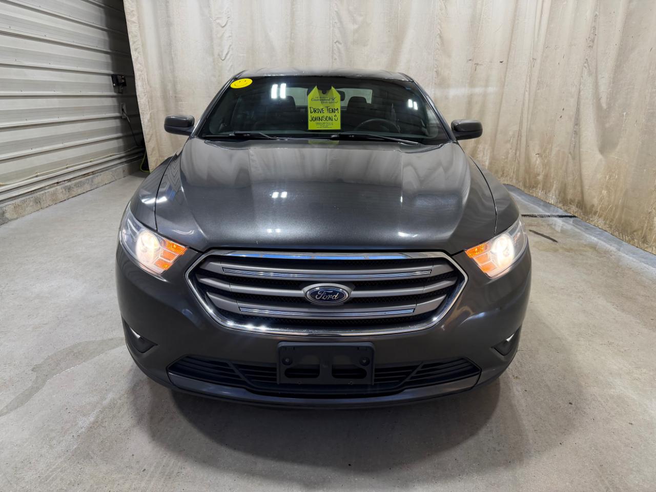 Ford Taurus SEL FWD 2018