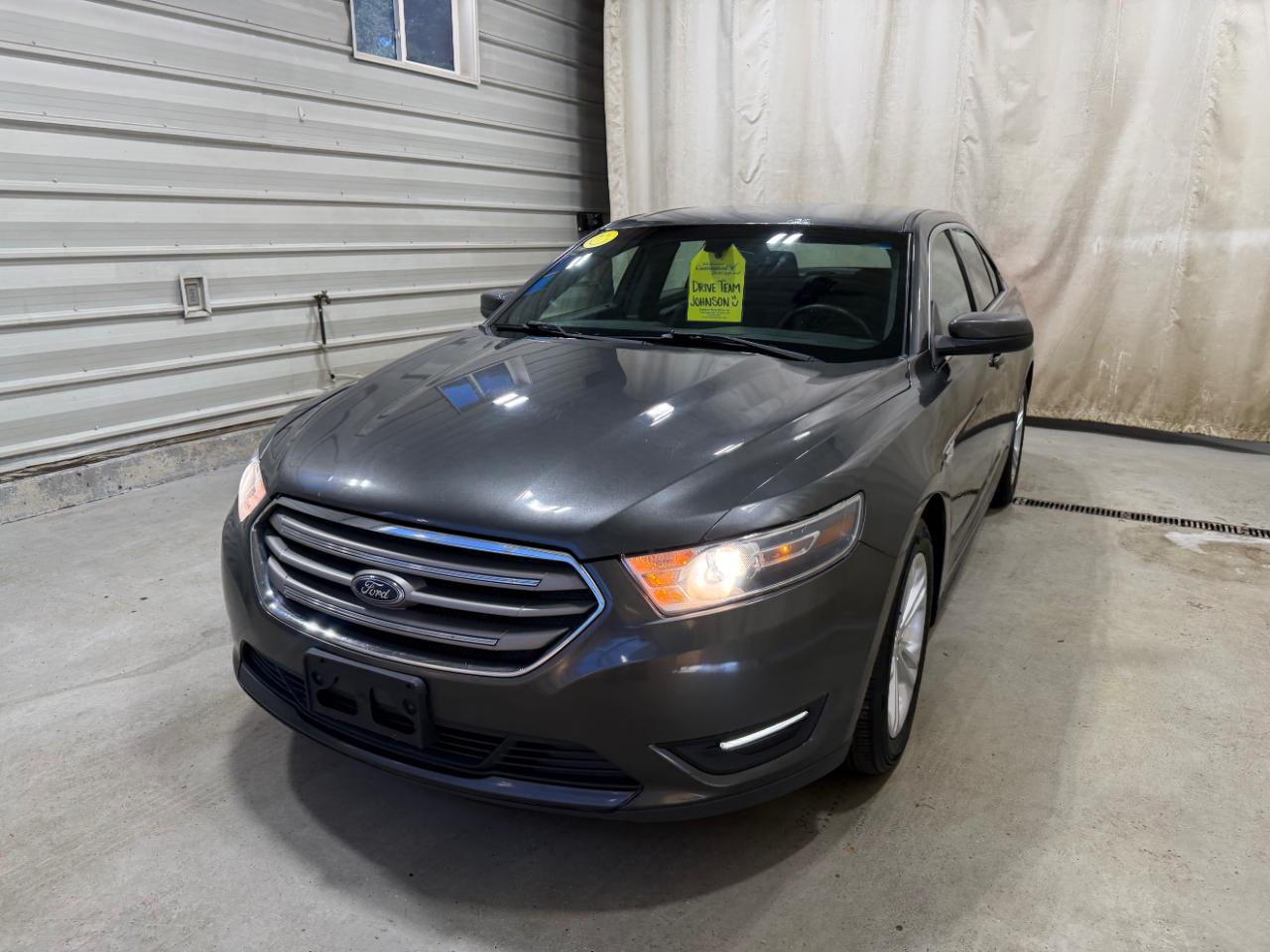 Ford Taurus SEL FWD 2018