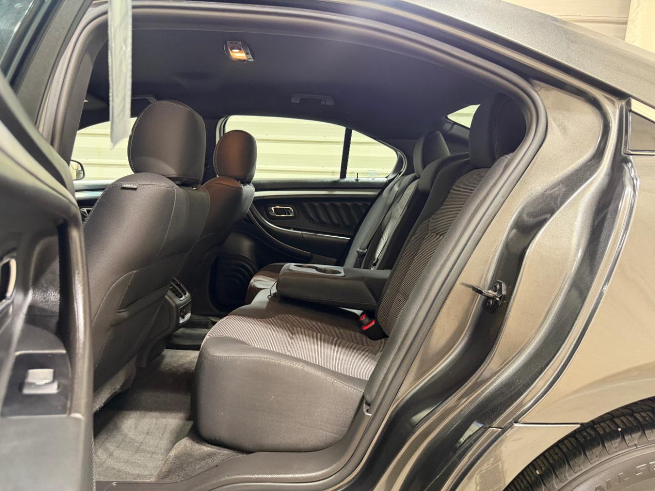 Ford Taurus SEL FWD 2018