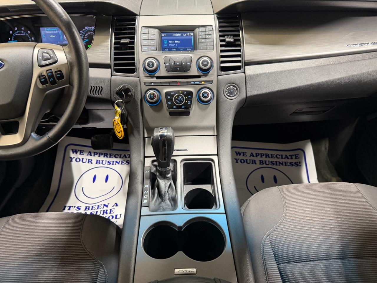 Ford Taurus SEL FWD 2018