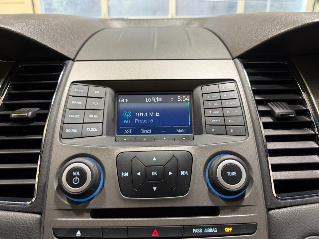 Ford Taurus SEL FWD 2018