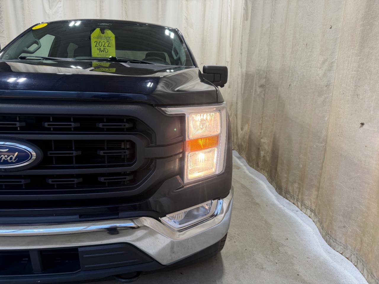 Ford F-150 XL 4WD SuperCrew 5.5' Box 2022