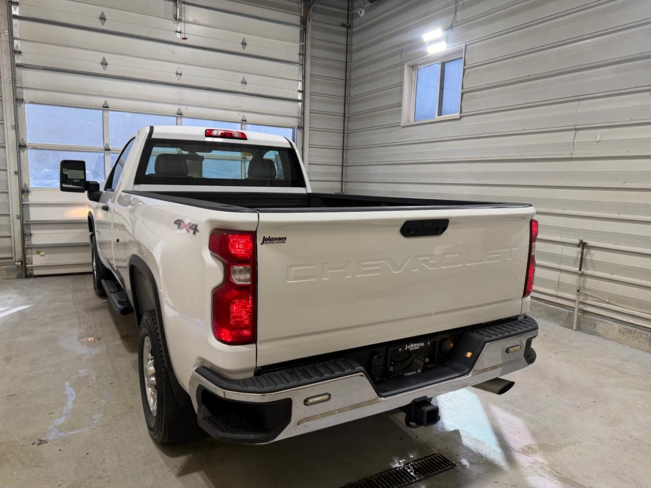Chevrolet Silverado 2500HD 4WD Reg Cab 142" Work Truck 2022