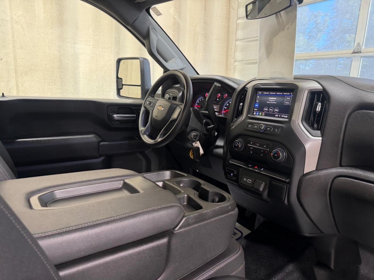 Chevrolet Silverado 2500HD 4WD Reg Cab 142" Work Truck 2022