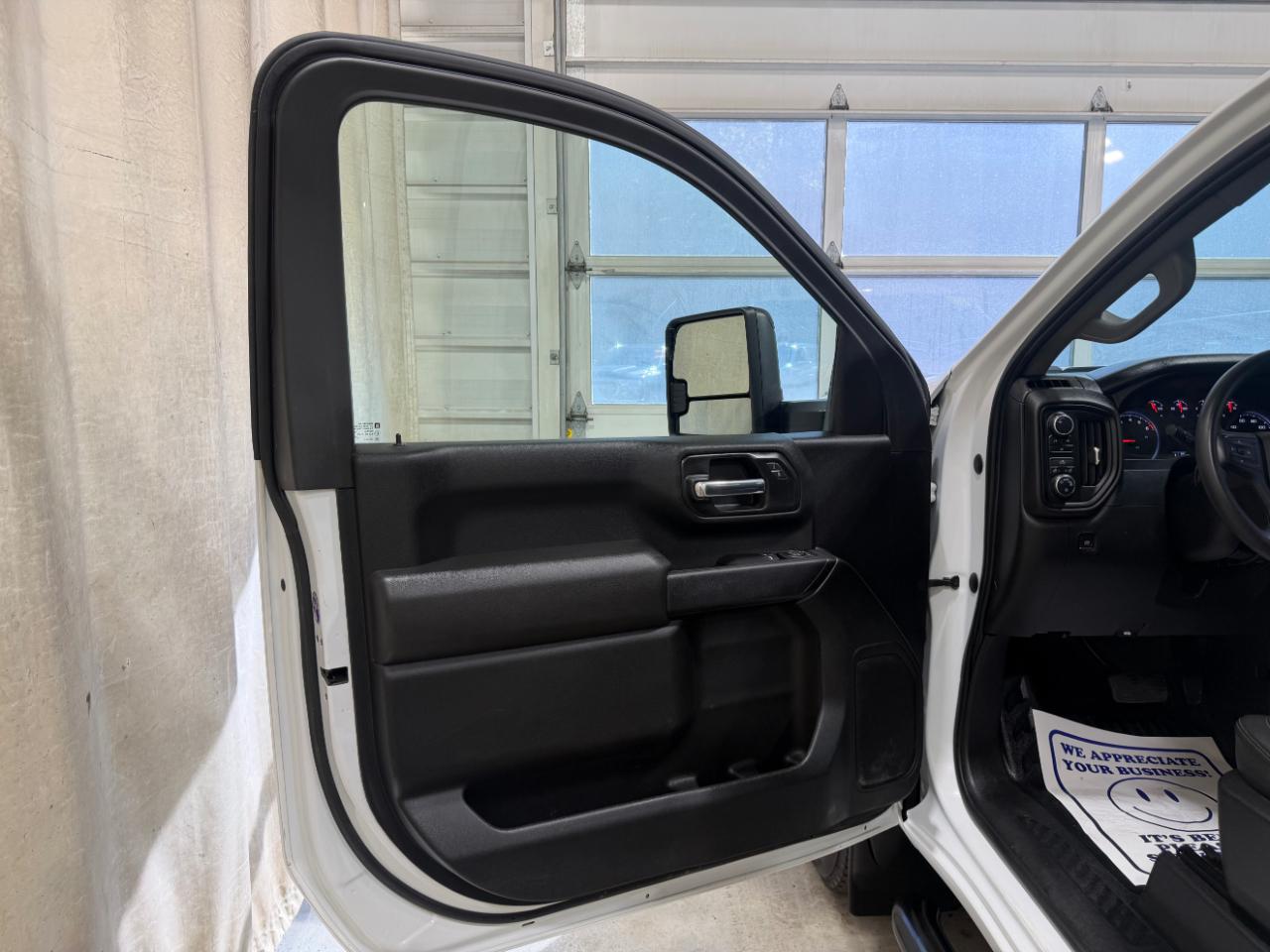Chevrolet Silverado 2500HD 4WD Reg Cab 142" Work Truck 2022