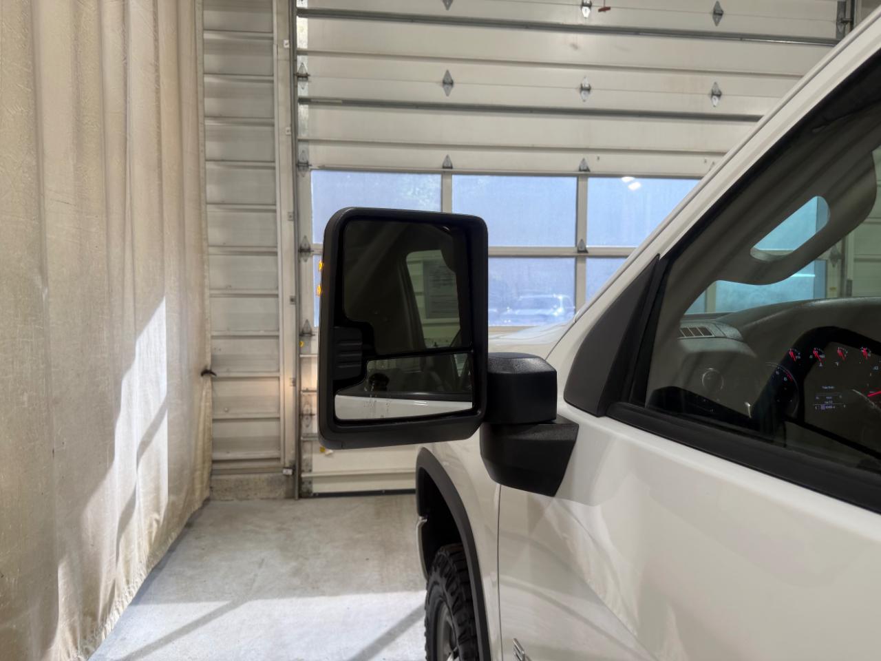 Chevrolet Silverado 2500HD 4WD Reg Cab 142" Work Truck 2022